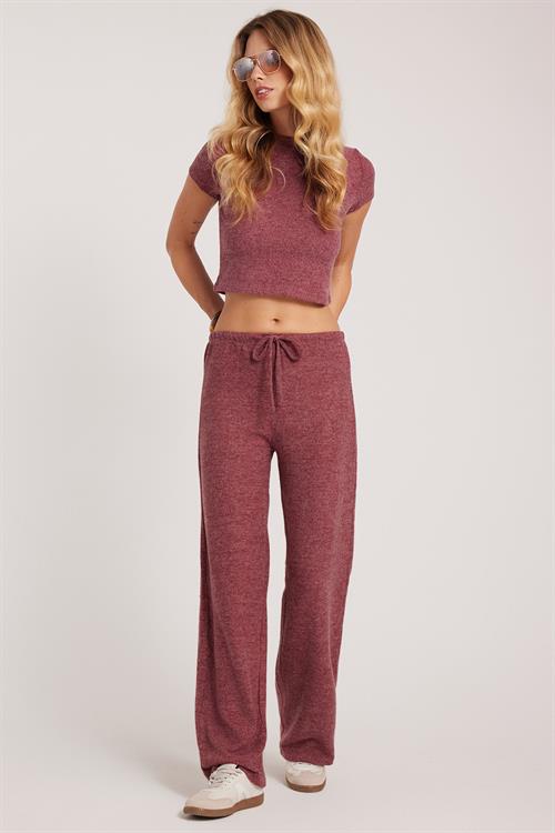 Kadın Relax Fit Rahat Kesim Beli Bağcıklı Geniş Paça Bordo Pantolon