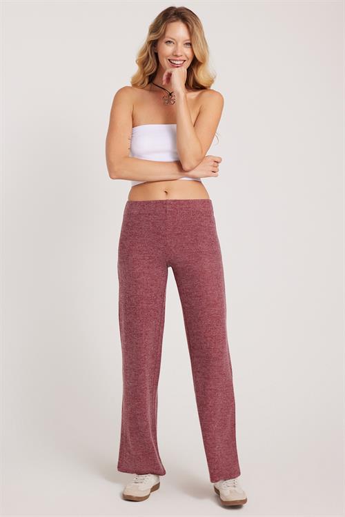 Kadın Relax Fit Rahat Kesim Normal Bel Geniş Paça Bordo Pantolon