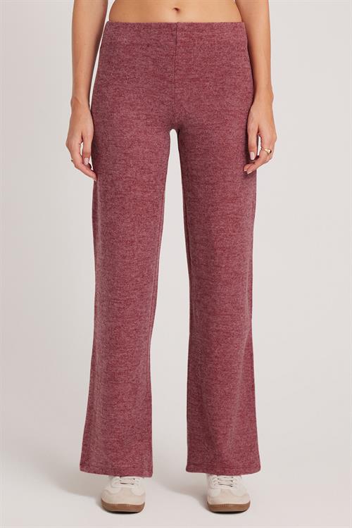 Kadın Relax Fit Rahat Kesim Normal Bel Geniş Paça Bordo Pantolon