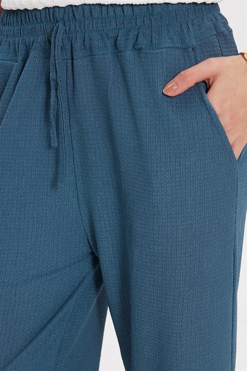 Kadın Regular Fit Klasik Kesim Pamuklu Beli Bağcıklı Desenli Çift Cepli İndigo Pantolon