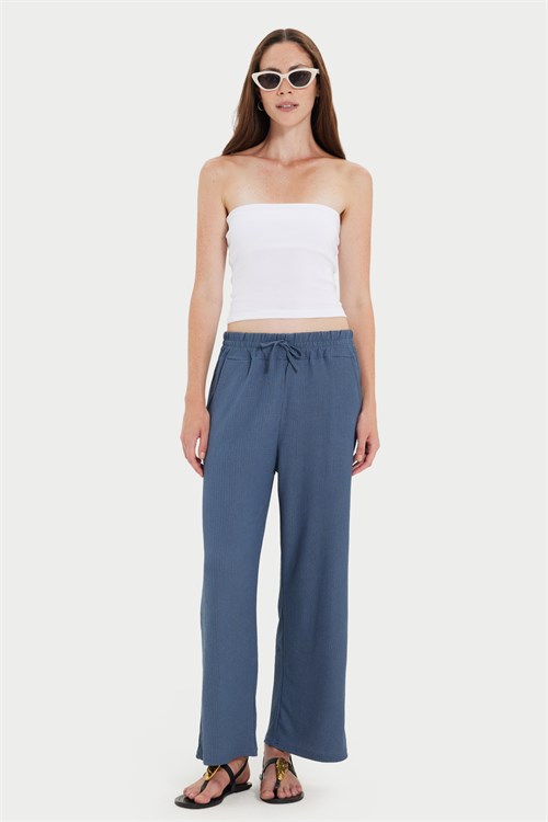 Kadın Regular Fit Klasik Kesim Pamuklu Beli Bağcıklı Desenli Çift Cepli İndigo Pantolon