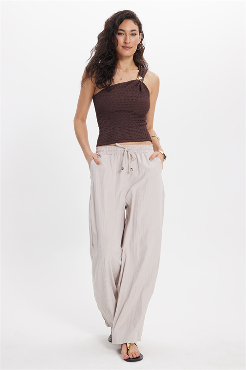 Kadın Relax Fit Rahat Kesim Beli Bağcıklı Lastikli Yumuşak Dokulu Çift Cepli Bej Pantolon