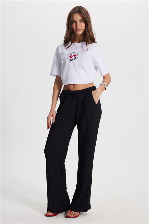 Kadın Relax Fit Rahat Kesim Beli Bağcıklı Lastikli Dokulu Çift Cepli Siyah Pantolon