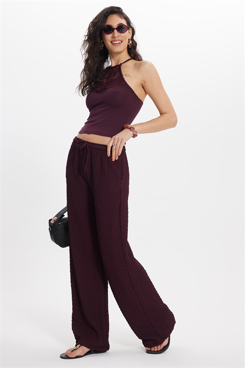 Kadın Relax Fit Rahat Kesim Beli Bağcıklı Lastikli Dokulu Çift Cepli Mürdüm Pantolon