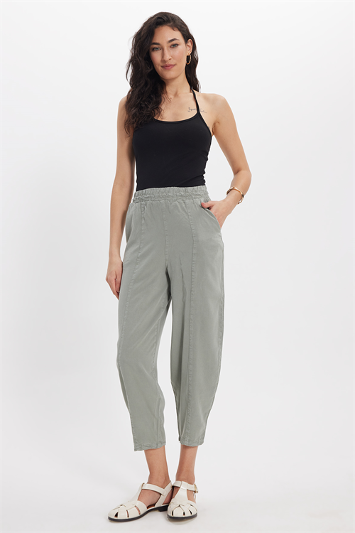 Kadın Relax Fit Rahat Kesim Beli Lastikli Yumuşak Dokulu Çift Cepli Haki Pantolon
