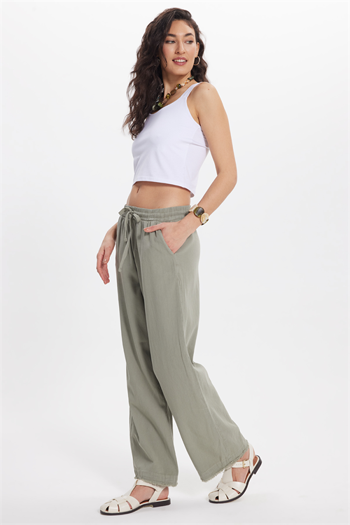 Kadın Relax Fit Rahat Kesim %100 Pamuk Beli Bağcıklı Lastikli Çift Cepli Haki Pantolon