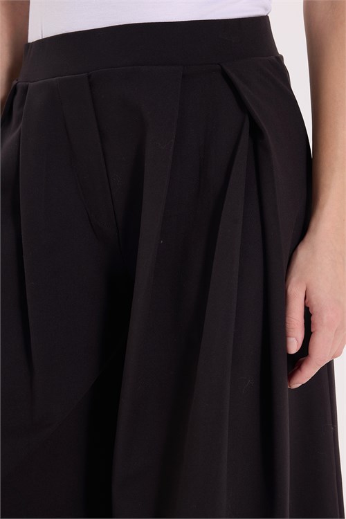 Kadın Relax Fit Modal Kumaş Yüksek Bel Geniş Paçalı Siyah Pileli Pantolon