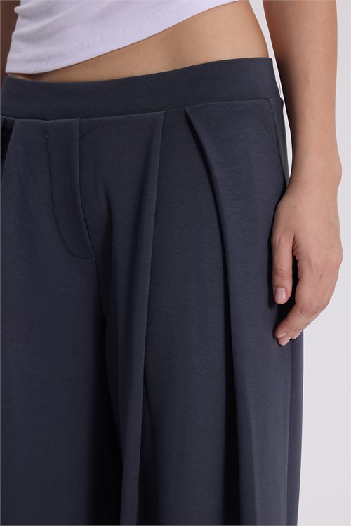 Kadın Relax Fit Modal Kumaş Yüksek Bel Geniş Paçalı Antrasit Pileli Pantolon