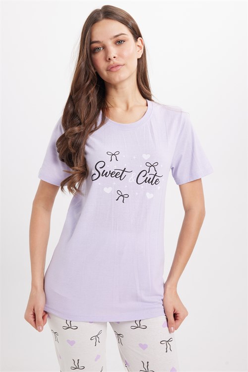 Kadın Regular Fit Klasik Kesim %100 Pamuk Bisiklet Yaka Kısa Kollu Baskılı Lila Pijama Takımı