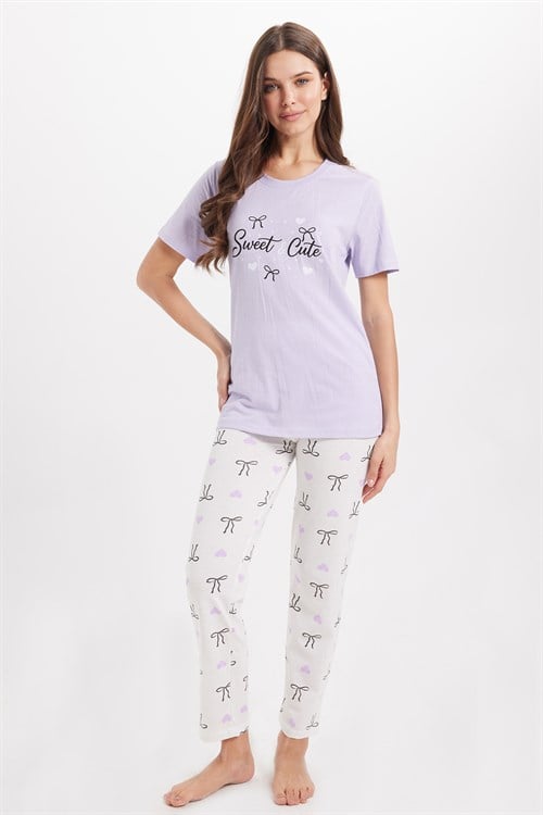 Kadın Regular Fit Klasik Kesim %100 Pamuk Bisiklet Yaka Kısa Kollu Baskılı Lila Pijama Takımı