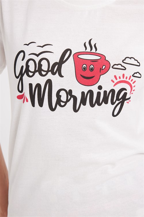 Kadın Regular Fit Klasik Kesim Pamuklu Bisiklet Yaka Kısa Kollu Baskılı Beyaz Pijama Takımı