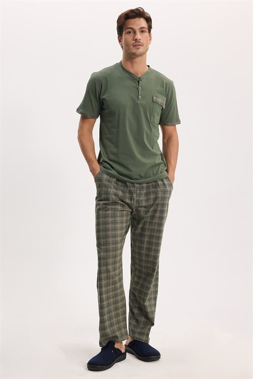 Erkek Standart Fit Normal Kesim Pamuklu Kısa Kollu Bisiklet Yaka Cepli Yeşil Pijama Takımı