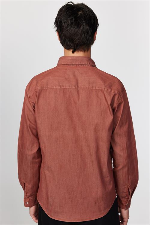 Relax Fit Uzun Kollu Denim Kot Parça Boyalı Çift Cep Kapaklı Çıtçıtlı Kahverengi Erkek Gömlek