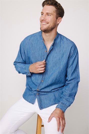 Relax Fit Uzun Kollu Hakim Yaka Mavi Denim Kot Gömlek