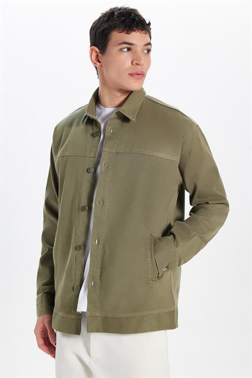 Erkek Relax Fit Rahat Kesim Gabardin Likralı Yandan Cepli Haki Ceket Gömlek