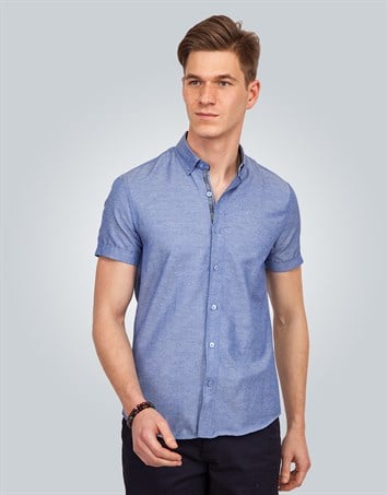 Erkek Slim Fit Dar Kesim Kısa Kollu Pamuklu Oxford Doku Sax Mavi Düğmeli Yaka Gömlek
