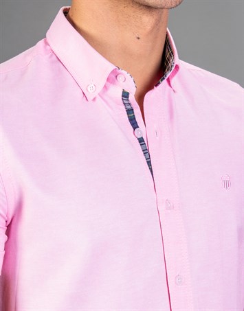 Erkek Slim Fit Dar Kesim Kısa Kollu Pamuklu Oxford Doku Kolay Ütülenebilir Pembe Düğmeli Yaka Gömlek
