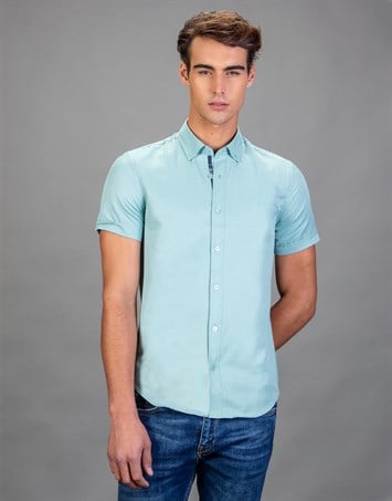 Erkek Slim Fit Dar Kesim Kısa Kollu Pamuklu Oxford Doku Kolay Ütülenebilir Yeşil Düğmeli Yaka Gömlek
