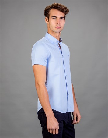 Erkek Slim Fit Dar Kesim Kısa Kollu Pamuklu Oxford Doku Kolay Ütülenebilir Mavi Düğmeli Yaka Gömlek