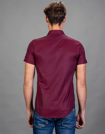 Erkek Slim Fit Dar Kesim Kısa Kollu Pamuklu Oxford Doku Kolay Ütülenebilir Bordo Düğmeli Yaka Gömlek