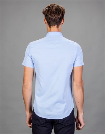Erkek Slim Fit Dar Kesim Kısa Kollu Pamuklu Oxford Doku Kolay Ütülenebilir Mavi Düğmeli Yaka Gömlek