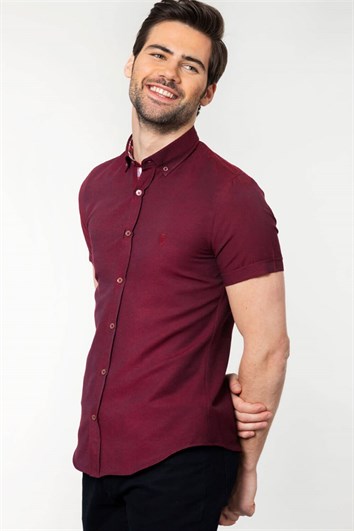 Erkek Slim Fit Dar Kesim Kısa Kollu Pamuklu Oxford Doku Kolay Ütülenebilir Bordo Düğmeli Yaka Gömlek
