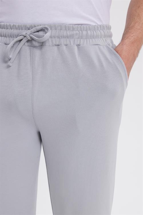 Erkek Slim Fit Dar Kesim Beli Bağcıklı 3 Cepli Geniş Paça Gri Eşofman Altı