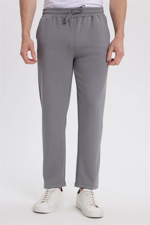 Erkek Slim Fit Dar Kesim Beli Bağcıklı 3 Cepli Geniş Paça Açık Füme Eşofman Altı
