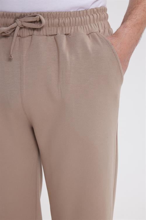 Erkek Slim Fit Dar Kesim Beli Bağcıklı 3 Cepli Geniş Paça Koyu Vizon Eşofman Altı
