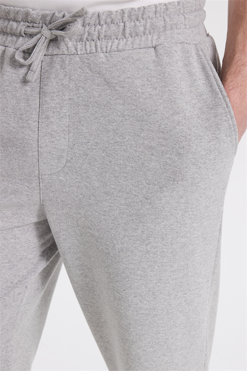 Erkek Gri Pamuklu Baggy Fit Rahat Kesim Beli Bağcıklı Yan Cepli Örme Eşofman Altı