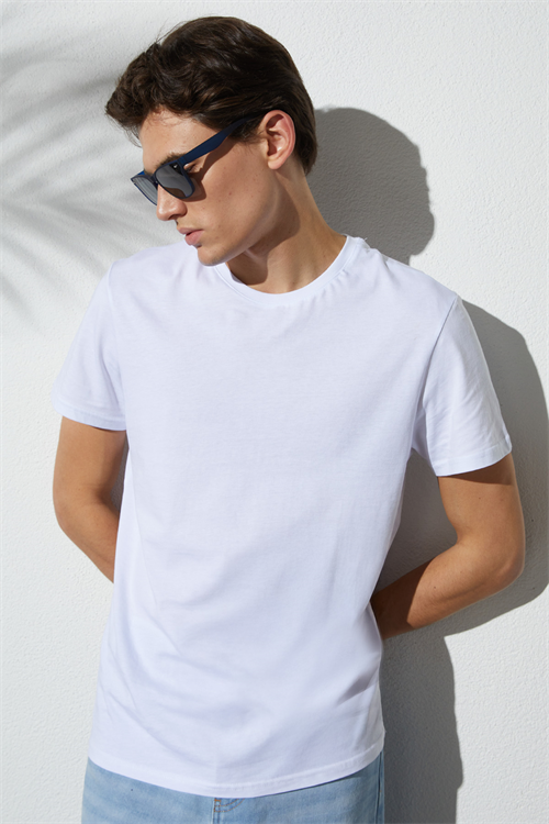 Unisex Slim Fit Dar Kesim %100 Pamuk Yumuşak Dokulu Beyaz Bisiklet Yaka Tişört
