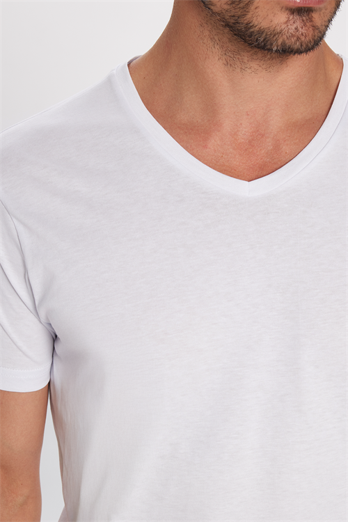 Erkek Slim Fit Dar Kesim %100 Pamuk Yumuşak Dokulu Beyaz V Yaka Tişört