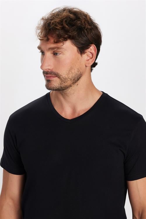 Erkek Slim Fit Dar Kesim %100 Pamuk Yumuşak Dokulu Siyah V Yaka Tişört