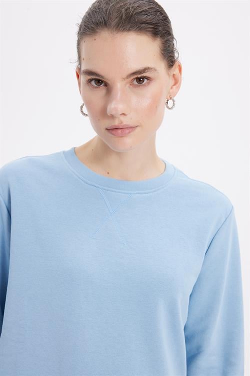 Kadın Oversize Geniş Kesim %100 Pamuk 3 İplik Basic Bisiklet Yaka Mavi Sweatshirt