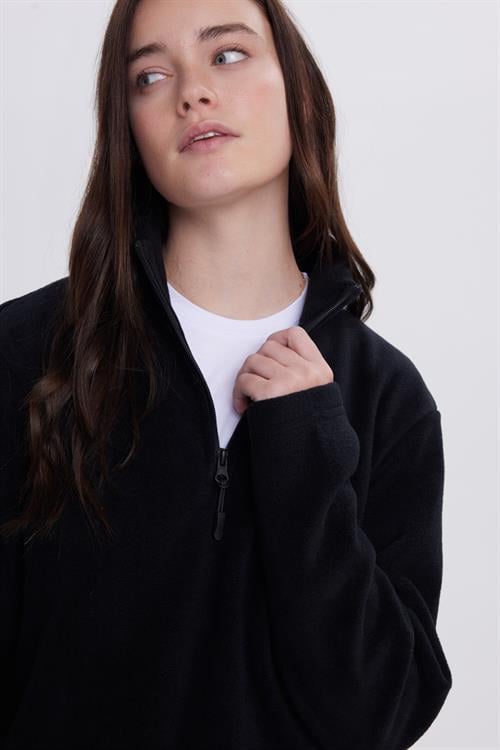 Kadın Standart Fit Anti-pilling Tüylenme Yapmayan Soğuk Geçirmez Siyah Bato Yaka Polar Sweatshirt
