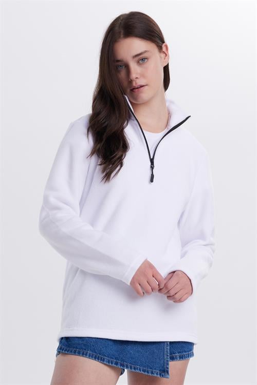 Kadın Standart Fit Antipilling Tüylenme Yapmayan Soğuk Geçirmez Ekru Bato Yaka Polar Sweatshirt