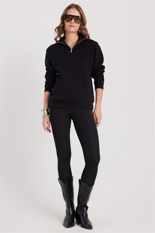 Kadın Relax Fit Rahat Kesim Pamuklu İçi Polarlı Yarım Fermuarlı Siyah Dik Yaka Sweatshirt