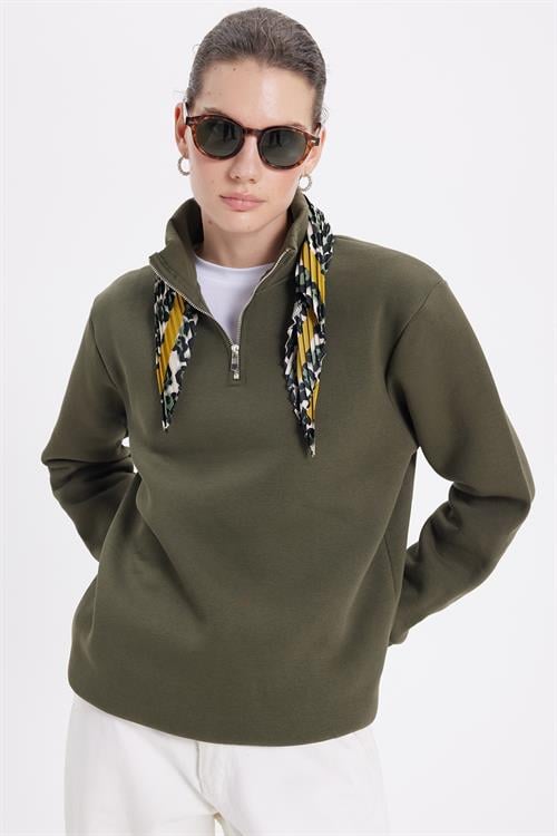 Kadın Relax Fit Rahat Kesim Pamuklu İçi Polarlı Yarım Fermuarlı Yeşil Dik Yaka Sweatshirt