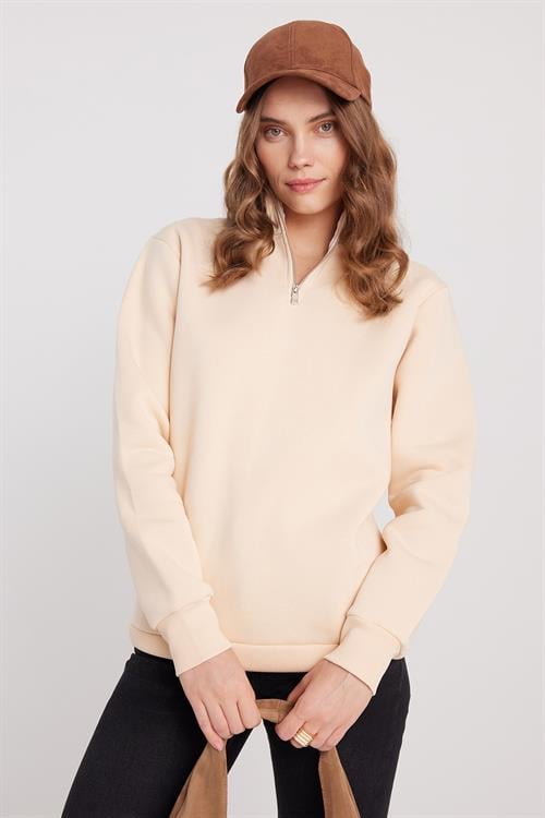Kadın Relax Fit Rahat Kesim Pamuklu İçi Polarlı Yarım Fermuarlı Ekru Dik Yaka Sweatshirt