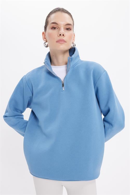 Kadın Relax Fit Rahat Kesim Pamuklu İçi Polarlı Yarım Fermuarlı Mavi Dik Yaka Sweatshirt