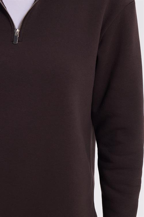 Kadın Relax Fit Rahat Kesim Pamuklu İçi Polarlı Yarım Fermuarlı Kahverengi Dik Yaka Sweatshirt