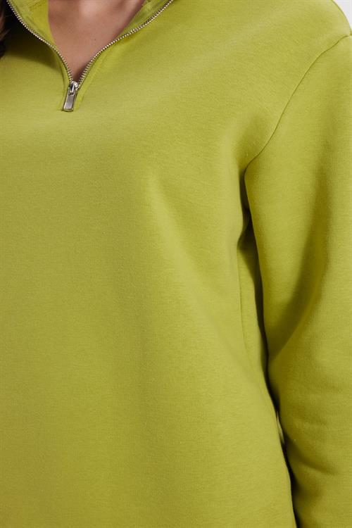 Kadın Relax Fit Rahat Kesim Pamuklu İçi Polarlı Yarım Fermuarlı Yeşil Dik Yaka Sweatshirt