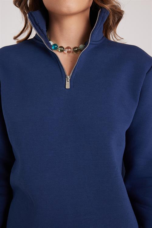 Kadın Relax Fit Rahat Kesim Pamuklu İçi Polarlı Yarım Fermuarlı Lacivert Dik Yaka Sweatshirt