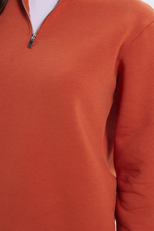 Kadın Relax Fit Rahat Kesim Pamuklu İçi Polarlı Yarım Fermuarlı Kiremit Dik Yaka Sweatshirt