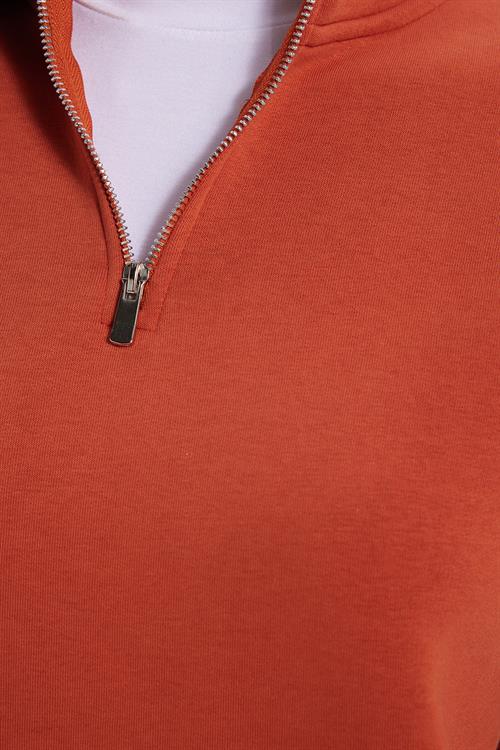 Kadın Relax Fit Rahat Kesim Pamuklu İçi Polarlı Yarım Fermuarlı Kiremit Dik Yaka Sweatshirt