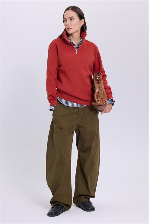 Kadın Relax Fit Rahat Kesim Pamuklu İçi Polarlı Yarım Fermuarlı Kırmızı Dik Yaka Sweatshirt