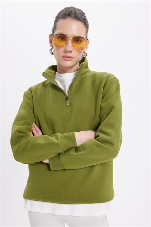 Kadın Relax Fit Rahat Kesim Pamuklu İçi Polarlı Yarım Fermuarlı Haki Dik Yaka Sweatshirt