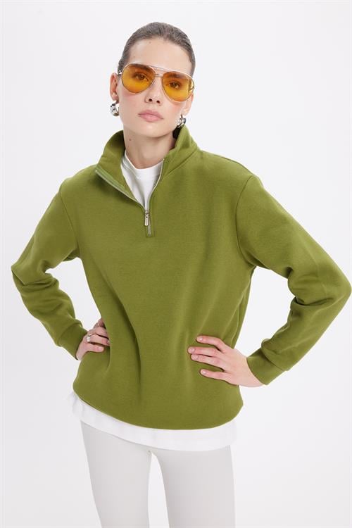 Kadın Relax Fit Rahat Kesim Pamuklu İçi Polarlı Yarım Fermuarlı Haki Dik Yaka Sweatshirt