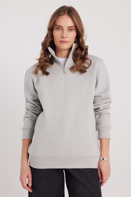 Kadın Relax Fit Rahat Kesim Pamuklu İçi Polarlı Yarım Fermuarlı Taş Renk Dik Yaka Sweatshirt