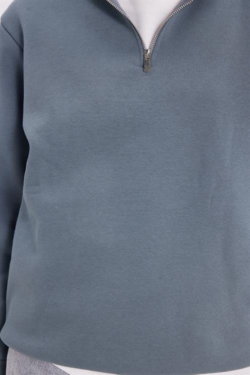 Kadın Relax Fit Rahat Kesim Pamuklu İçi Polarlı Yarım Fermuarlı Gri Dik Yaka Sweatshirt